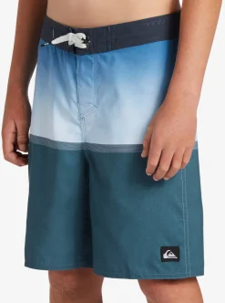 New Quiksilver Boys 8-16 Everyday Division 17