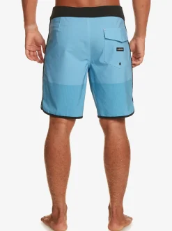 Shop Quiksilver Highline Scallop 19