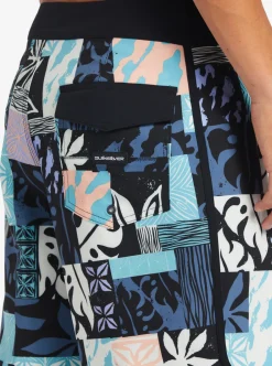 Shop Quiksilver Surfsilk Hawaii Scallop 19 19
