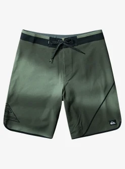 Hot Quiksilver Surfsilk New Wave 20" Boardshorts Four Leaf Clover