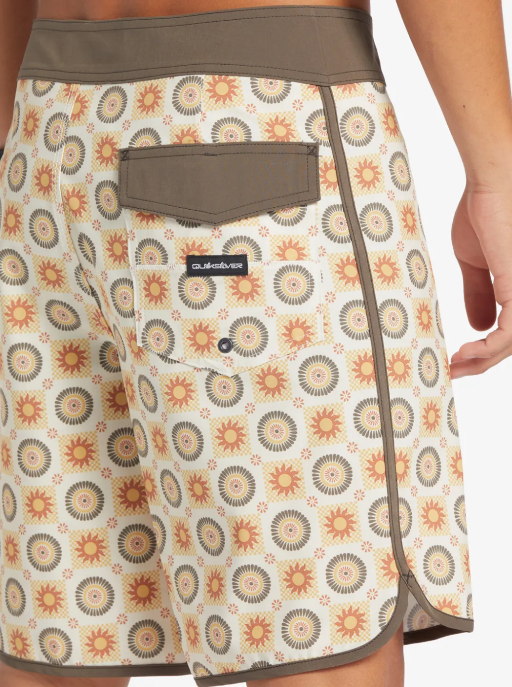 Flash Sale Quiksilver Surfsilk Scallop 19" Boardshorts Birch